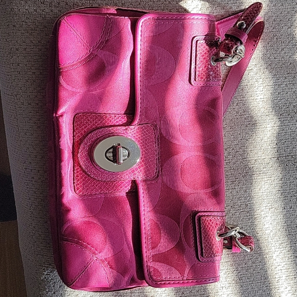 Coach purse - Picture 1 of 3